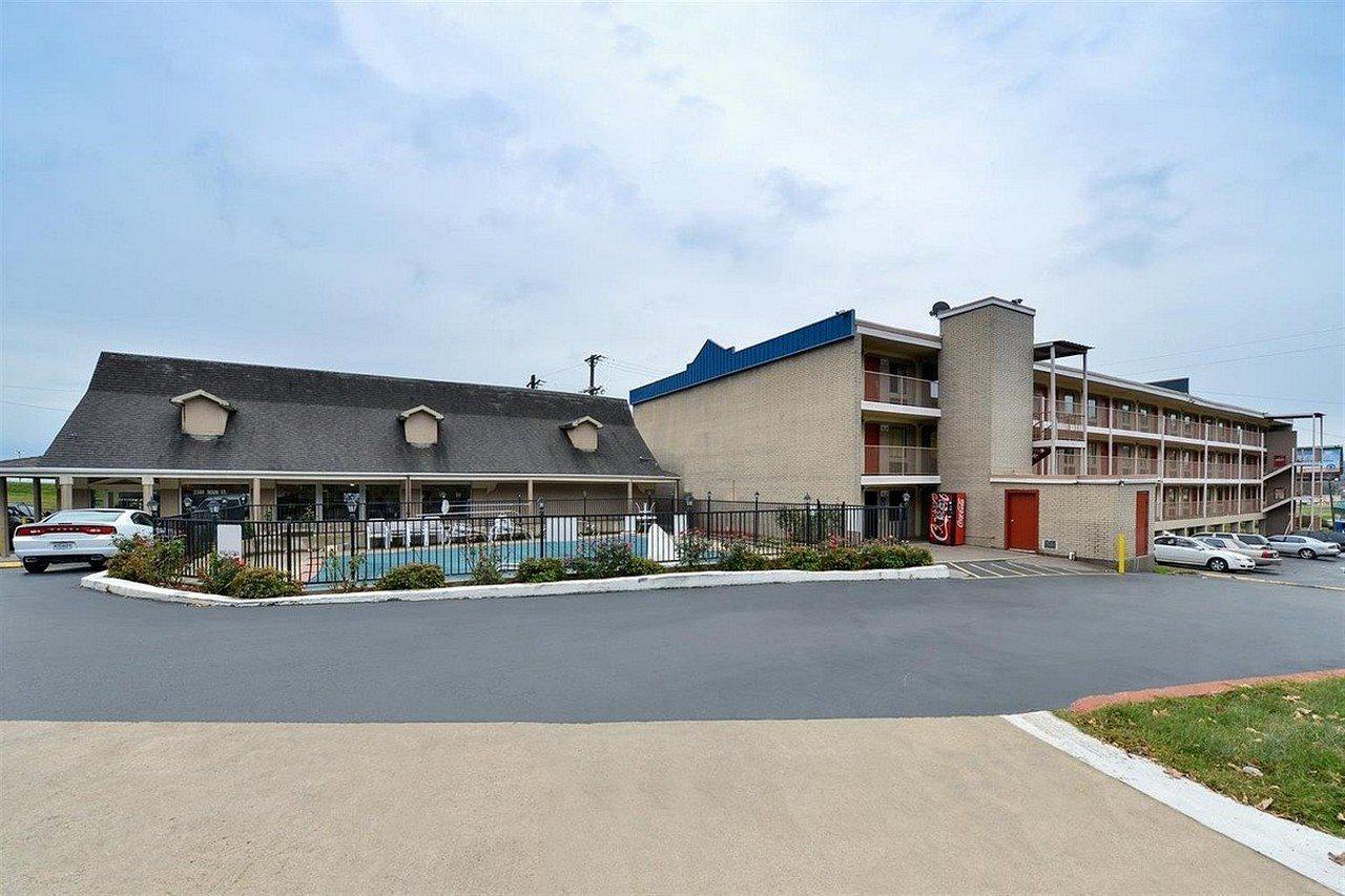 Rodeway Inn North Little Rock Exterior photo